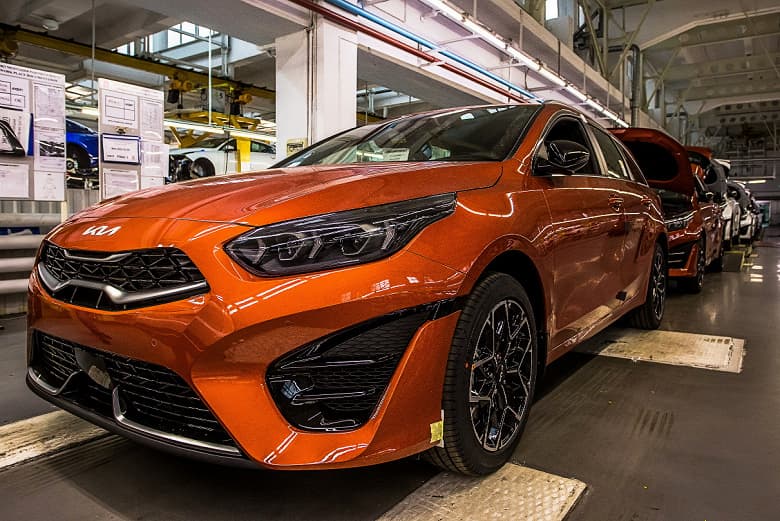 В Калининграде стартовало производство нового Kia Ceed, менее мощного по сравнению с Европой В Калининграде стартовало производство нового Kia Ceed, менее мощного по сравнению с Европой