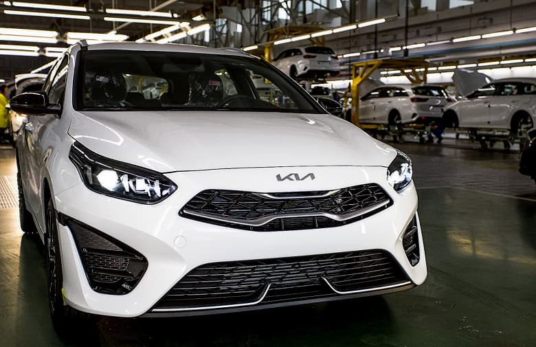 В Калининграде стартовало производство нового Kia Ceed, менее мощного по сравнению с Европой