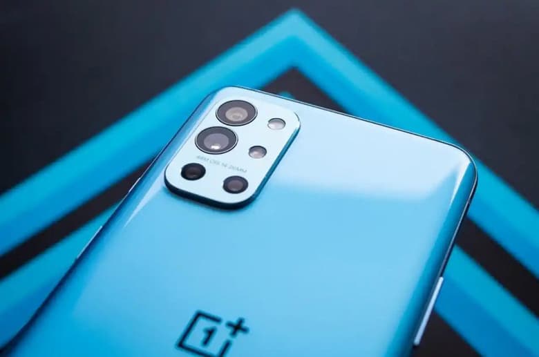 Первый в мире смартфон с предустановленной Android 12 уже протестировали: OnePlus 9RT замечен в популярном бенчмарке Geekbench