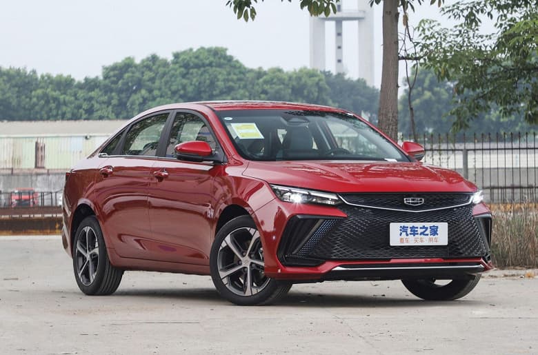 Платформа Volvo BMA, современный дизайн и большие экраны: представлен новый бюджетный седан Geely Emgrand L