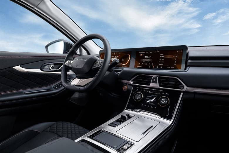 В России выходит обновлённый полноприводный кроссовер Cheryexeed TXL. Он принесёт массу нововведений и поменяет название на Exeed TXL