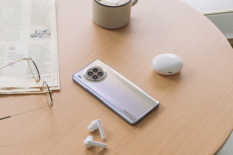 64 Мп, 4300 мА·ч, 66 Вт и EMUI 11. В России начались продажи Huawei Nova 8i