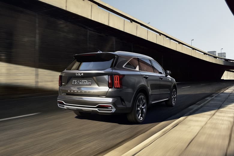 В России стартовали продажи нового кроссовера Kia Sorento с управлением со смартфона