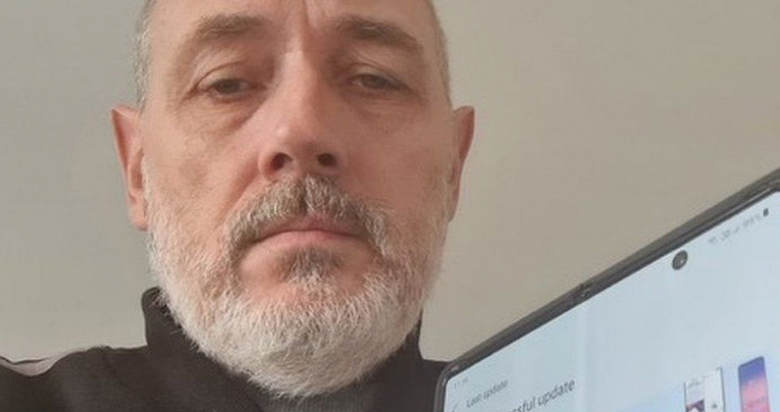 Британцы получили уведомление о необходимости установки на смартфоны приложений, предписанных правительством России