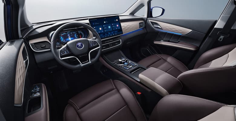 Первый в мире супергибридный минивэн Song MAX DM-i поступает в продажу: запас хода 1090 км и мобильная электростанция на 3,3 кВт