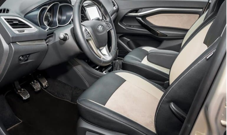 АвтоВАЗ лишил Lada Vesta «кожаного» салона