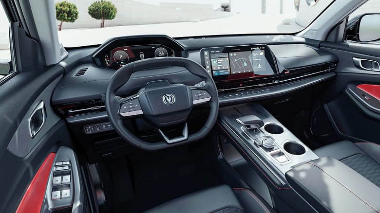 Заметно мощнее и современнее предшественника: в России выходит новый кроссовер Changan CS55 Plus