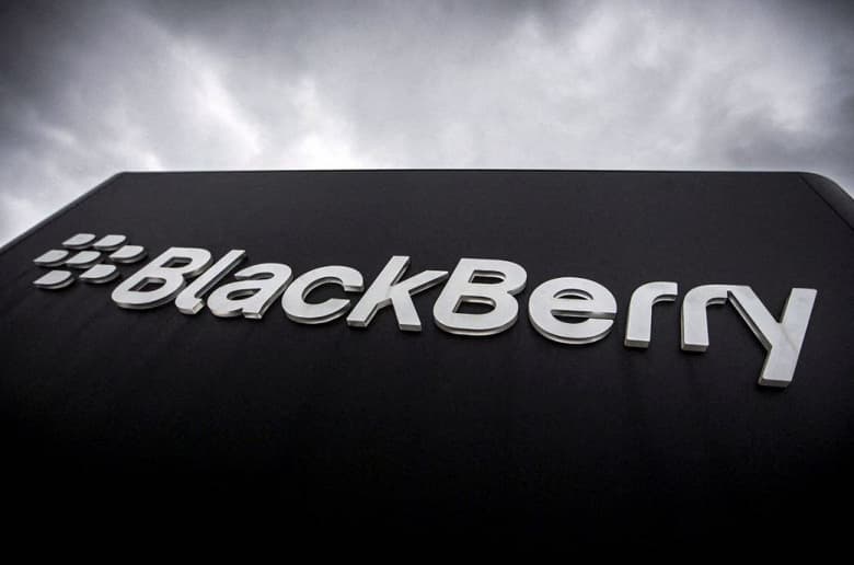 BlackBerry продаст патенты, связанные с мобильными устройствами и обменом сообщениями