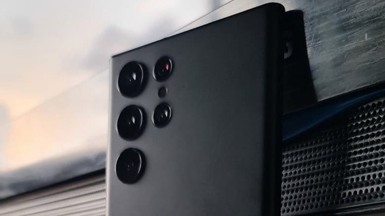 Samsung Galaxy S22 на базе Exynos 2200 уже появился в разных европейских магазинах