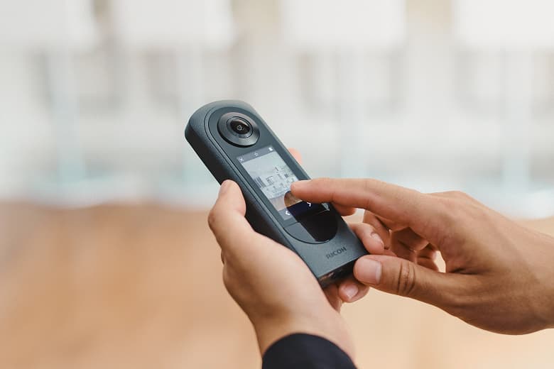 Анонсирован выпуск камеры Ricoh Theta X Анонсирован выпуск камеры Ricoh Theta X