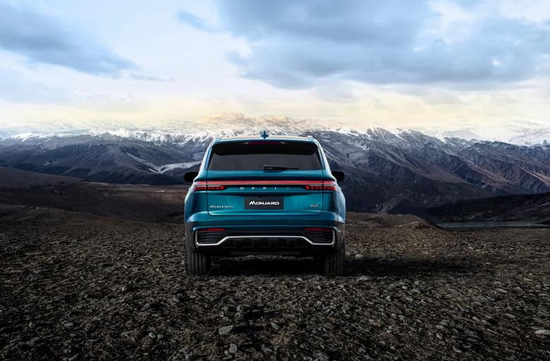 В России будет свой «Килиманджаро»: Geely анонсировала долгожданный кроссовер KX11