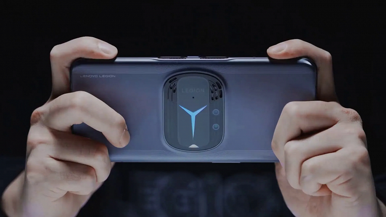 Snapdragon 8 Gen 1, 144 Гц, 5300 мА•ч, 22/640 ГБ памяти и два вентилятора. Самый крутой флагман современности, Lenovo Legion Y90, появился в базе TENAA