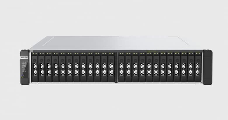 Двухпроцессорное 24-дисковое хранилище Qnap TDS-h2489FU рассчитано на накопители U.2 NVMe PCIe Gen 4