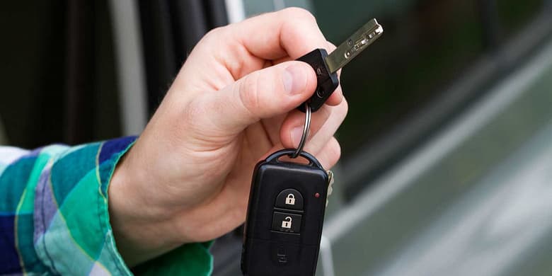 Избавляемся от автохлама. В Москве утилизировали первый автомобиль через сервис «Вывоз ненужных вещей»