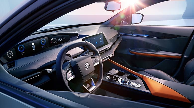 «Китайская Audi А7» с выдвижными ручками и спойлером по цене от 17 тыс. долларов. Четыре версии Changan Uni-V доступны в Китае