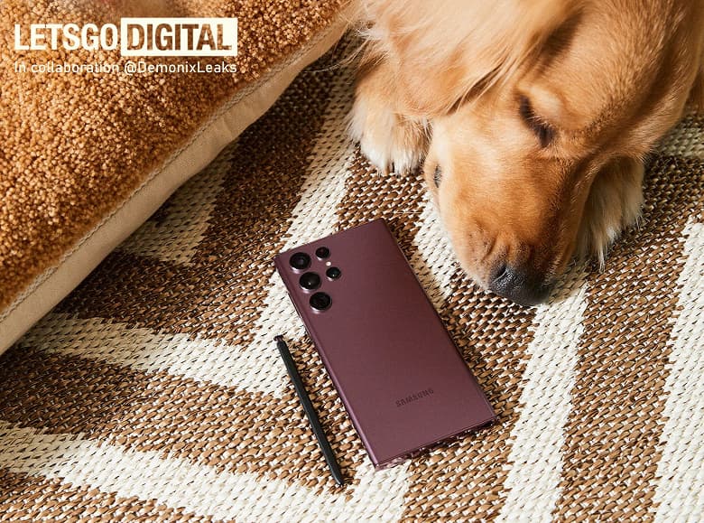 Samsung Galaxy S22 Ultra позирует в руках на живых фото перед завтрашним анонсом