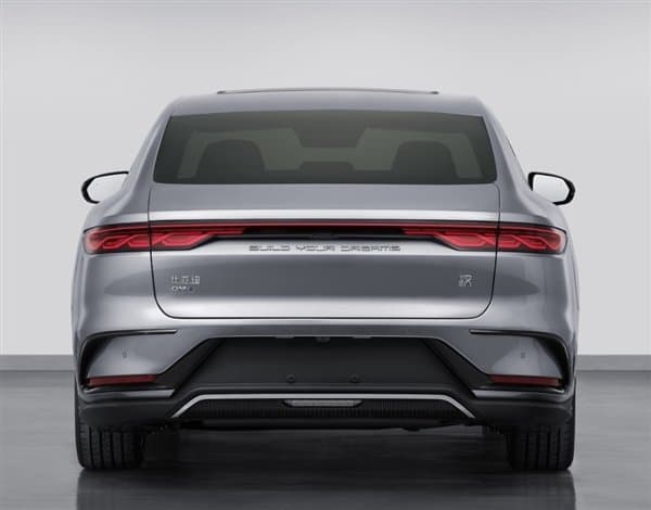 Полный привод, 336 л.с. и более 1300 км на одном баке за 34 500 долларов. В Китае сертифицирована новая версия популярного гибрида BYD Han DM-i