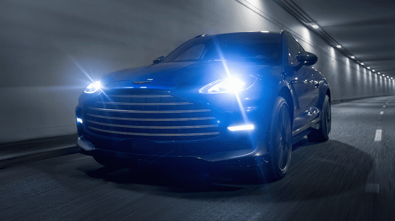 310 км/ч, 707 л.с. и разгон от 0 до 100 км/ч за 3,1 с. Представлен самый мощный и быстрый кроссовер в мире — Aston Martin DBX 707