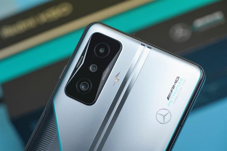 Первая распаковка и живые фото новейших Redmi K50 Gaming Edition и Champion Edition