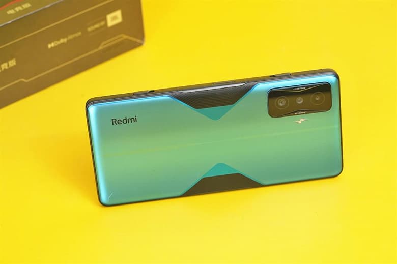 Первая распаковка и живые фото новейших Redmi K50 Gaming Edition и Champion Edition