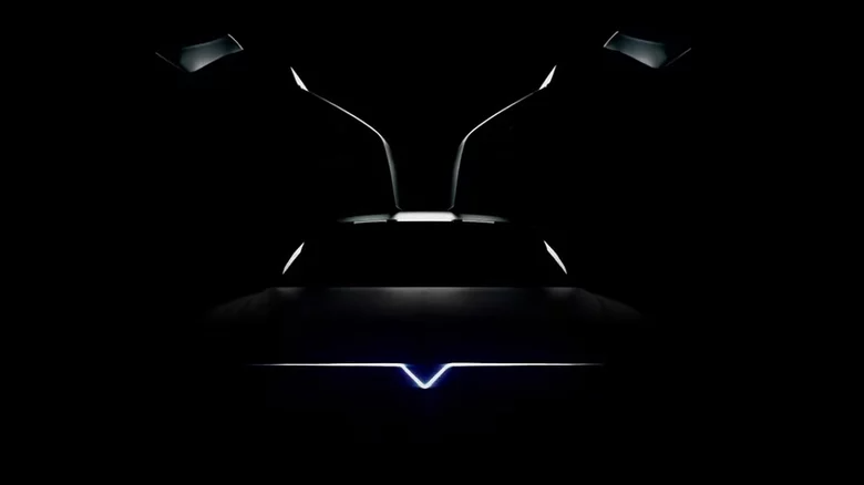 Легендарный DeLorean из «Назад в будущее» возродится в виде электромобиля Легендарный DeLorean из «Назад в будущее» возродится в виде электромобиля