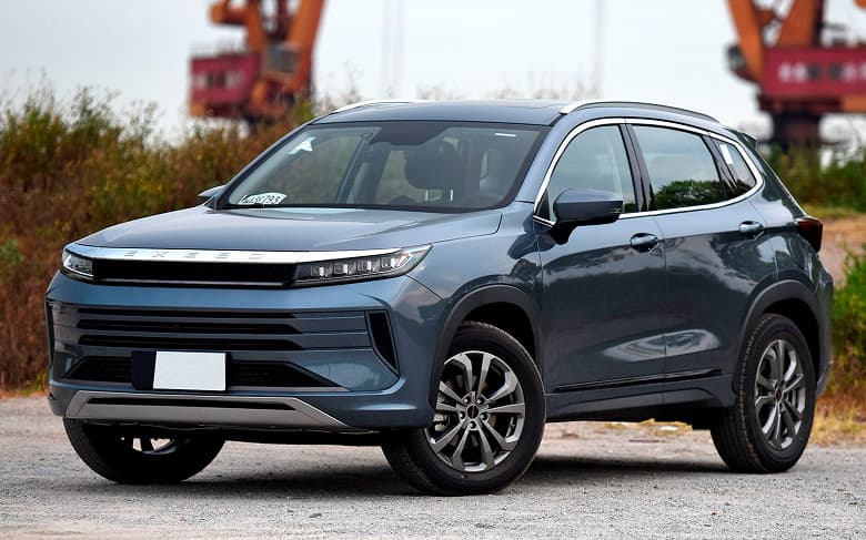 Аналог дефицитного Chery Tiggo 7 Pro выходит 17 марта в России: Exeed LX будет доступен в комплектациях Luxury и Prestige