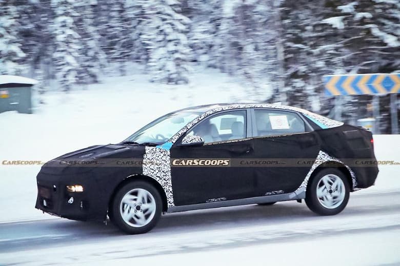 Hyundai Solaris нового поколения появился на дорогах: первые фотографии