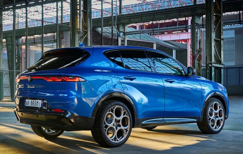 Предствлен гибридный кроссовер Alfa Romeo Tonale с разгоном от 0 до 100 км/ч за 6,2 с