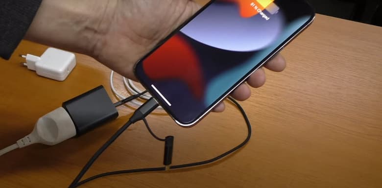 Первый в мире iPhone 12 Pro Max с портом USB-C выставлен на eBay Первый в мире iPhone 12 Pro Max с портом USB-C выставлен на eBay