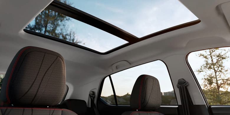 Компактный кроссовер Chevrolet Groove появится в продаже в России в декабре. Автомобиль можно заказать уже сейчас за 2,45 млн рублей