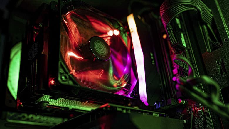 Стоимость компьютерных комплектующих в России упала до минимума. И причин тому – множество Стоимость компьютерных комплектующих в России упала до минимума. И причин тому – множество