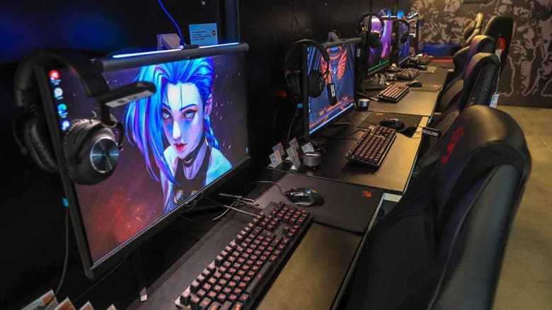 Стоимость компьютерных комплектующих в России упала до минимума. И причин тому – множество