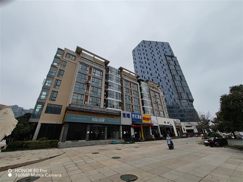 Так снимает 160-мегапиксельный флагман Honor среднего уровня. Много фото, сделанных на камеру Honor 80 Pro