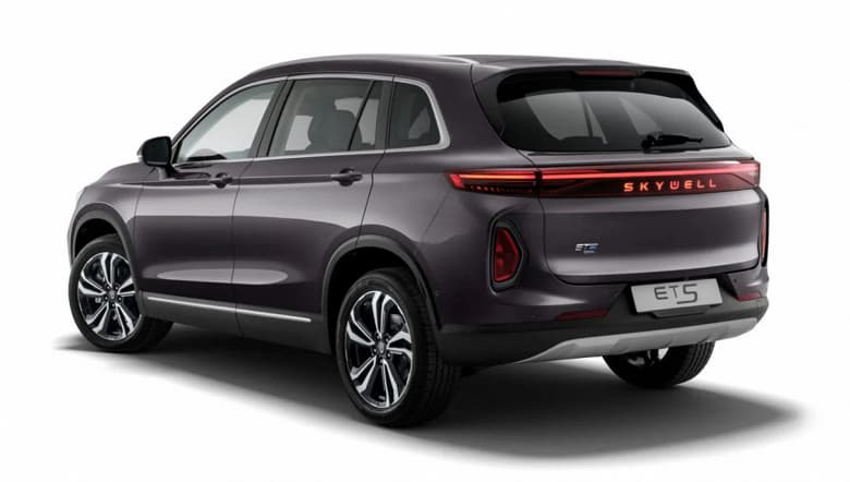 Электрический кроссовер Skywell ET5 сертифицировали в России. Это аналог Nissan X-Trail и Mitsubishi Outlander за 4,5 млн рублей