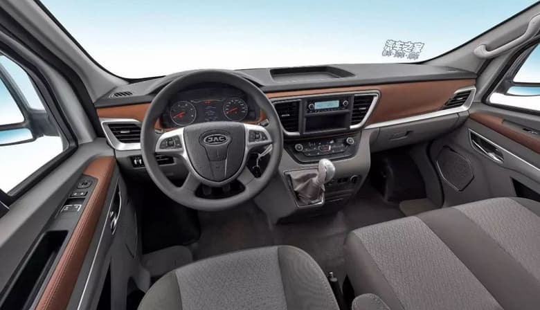 Больше не клон Mercedes-Benz Sprinter. JAC серьезно обновила фургон Sunray, который будут выпускать в России