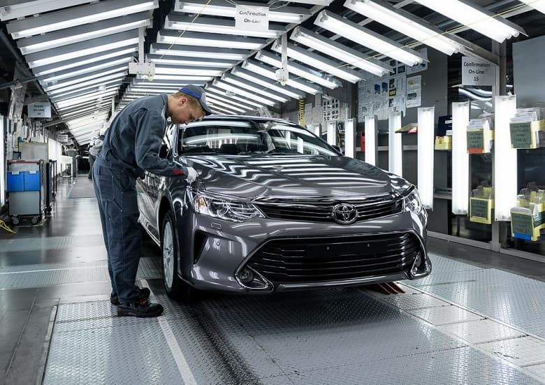 НАМИ не будет выкупать российские активы Toyota, а решение о дальнейшей судьбе завода Mercedes примут до конца года
