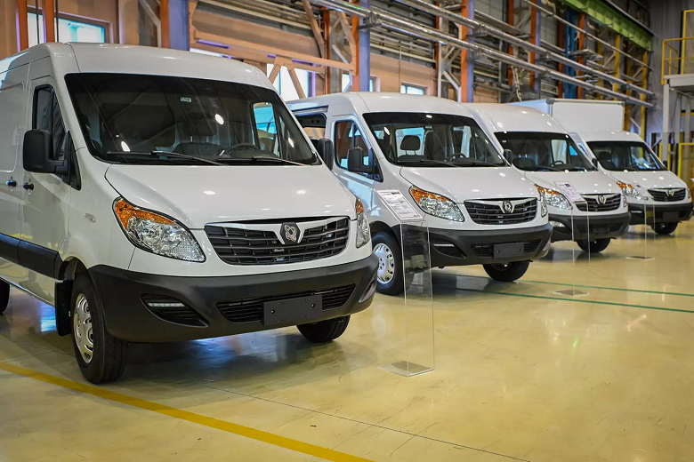 Объявлены цены на новые российские альтернативы Ford Transit — Sollers Argo и Sollers Atlant