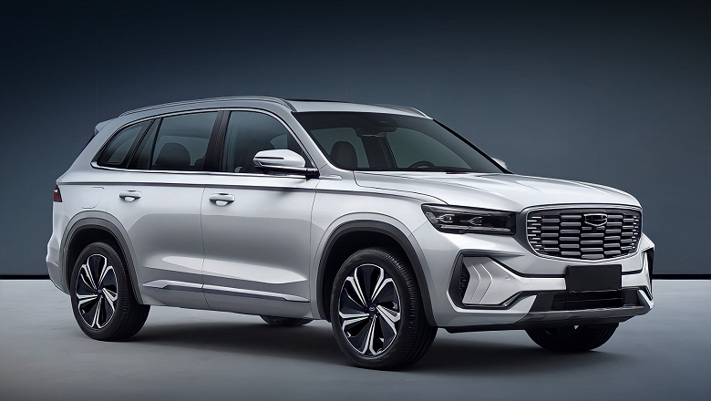 Запас хода почти 1500 км. Гибридный внедорожник Geely Xingyue L Hi·P Thor поступил в продажу в Китае