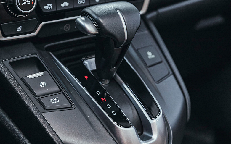 «Это вопрос не следующего года» —. АвтоВАЗ пока не может выполнить крупный заказ Яндекса из-за отсутствия «автомата»