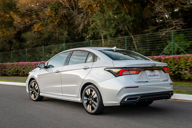 В России появится новый седан Chery Arrizo 6 Pro в «обличии Omoda»