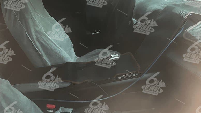 Совершенно новый Geely Coolray ещё не доехал до России, а в Китае уже тестируют новое поколение популярного кроссовера