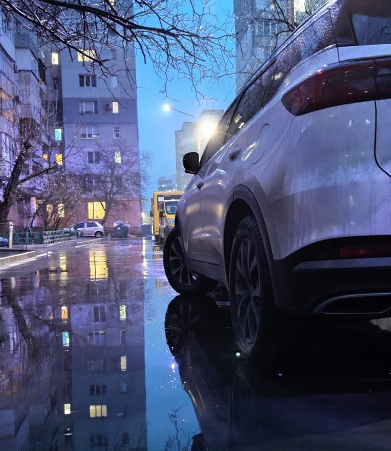 Самая продаваемая иномарка в России — Chery Tiggo 7 Pro, а доля АвтоВАЗа стала рекордной