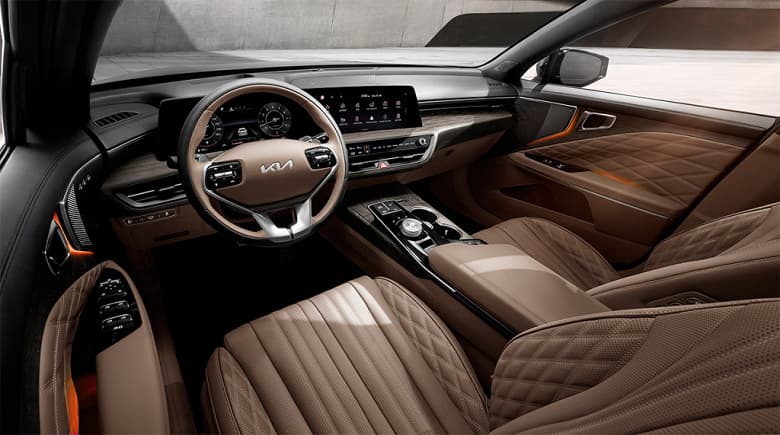 Двигатель V6 3,5 л, 300 л.с., полный привод. В продаже в России появился бизнес-седан Kia K8