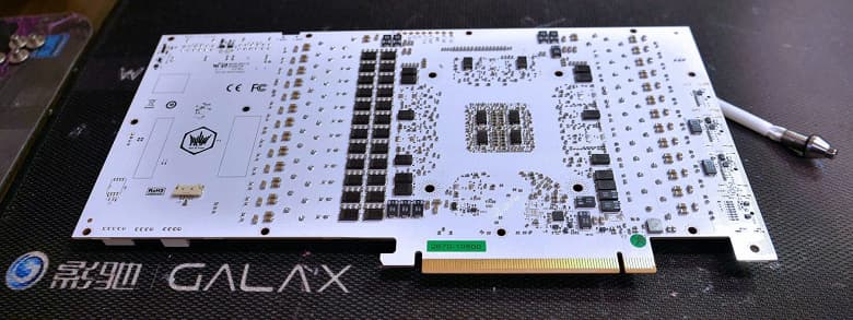 Риск загореться или расплавиться у этой GeForce RTX 4090 больше в два раза. Galax GeForce RTX 4090 HOF получила два 16-контактных разъема