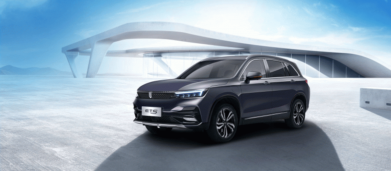 В России представлен электрический кроссовер Skywell ET5 с запасом хода 520 км