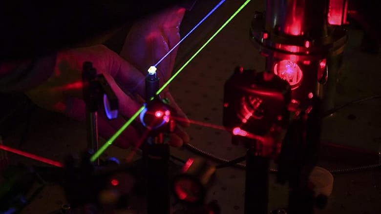 Более надёжный, чем флешки и SSD. В России придумали новый носитель информации на основе алмаза