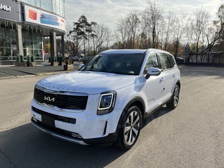 В России начались продажи нового Kia Telluride. Цена уже известна