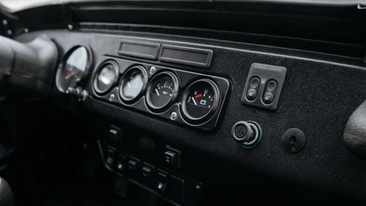 Представлен юбилейный УАЗ-469 в ретро-стиле