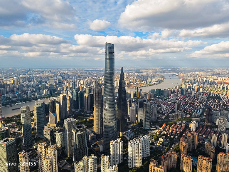 «Эти фотографии трудно превзойти на любом телефоне Samsung». Подборка новых фотографий, сделанных на Vivo X90 Pro+ 