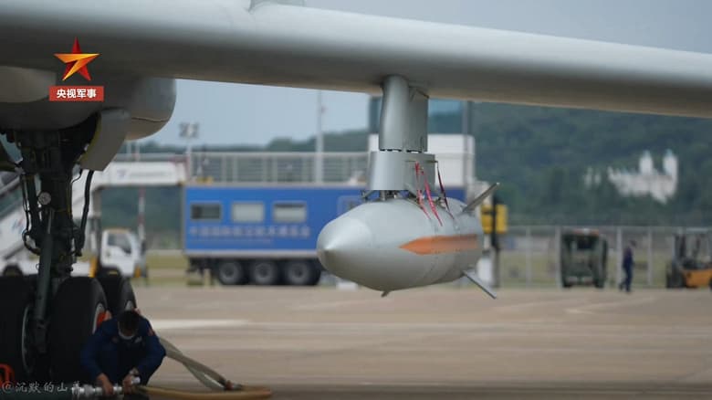 СМИ: Китай привез на выставку Airshow China 2022 гиперзвуковую ракету, напоминающую российскую «Кинжал», чтобы предостеречь США